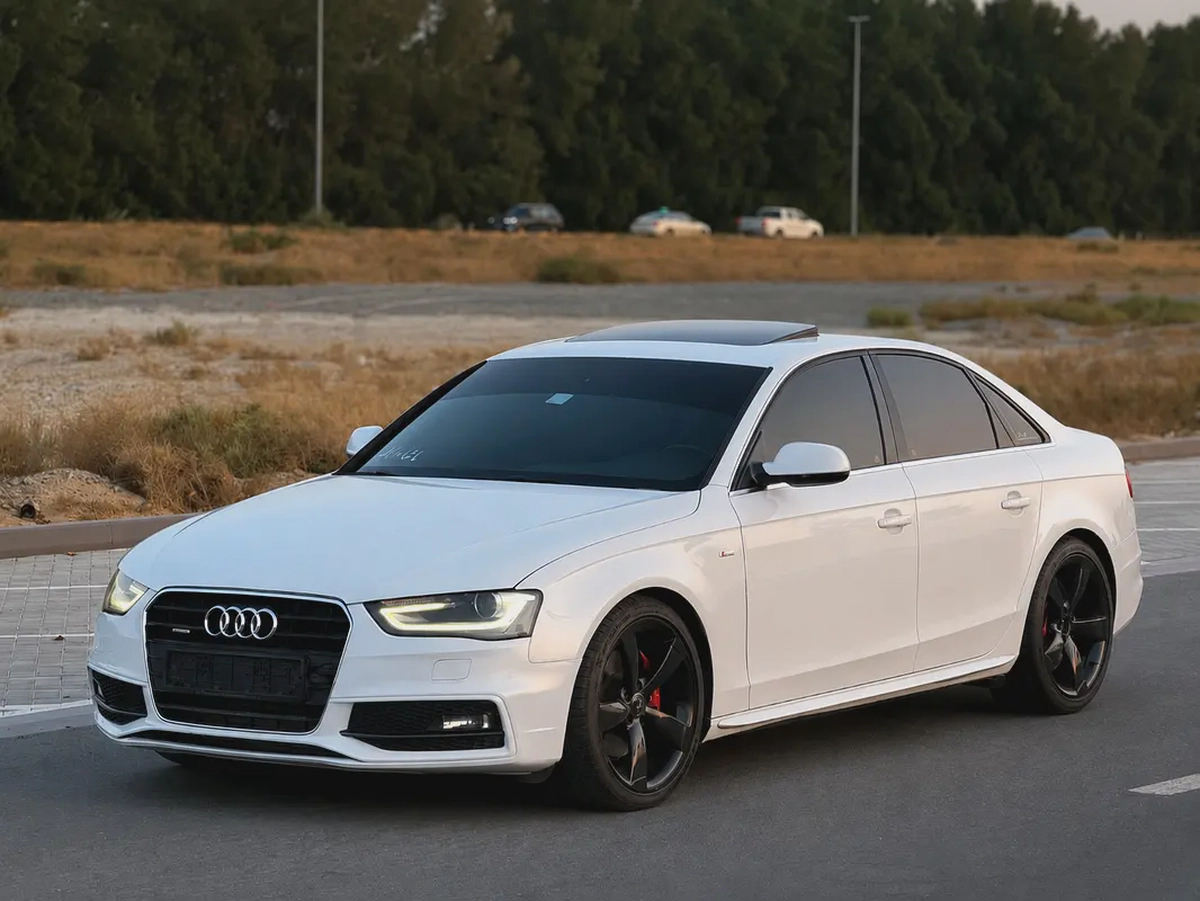Audi A4 2013 2.0 TFSI quattro S line - GCC Specs - Excellent Condition-2-2