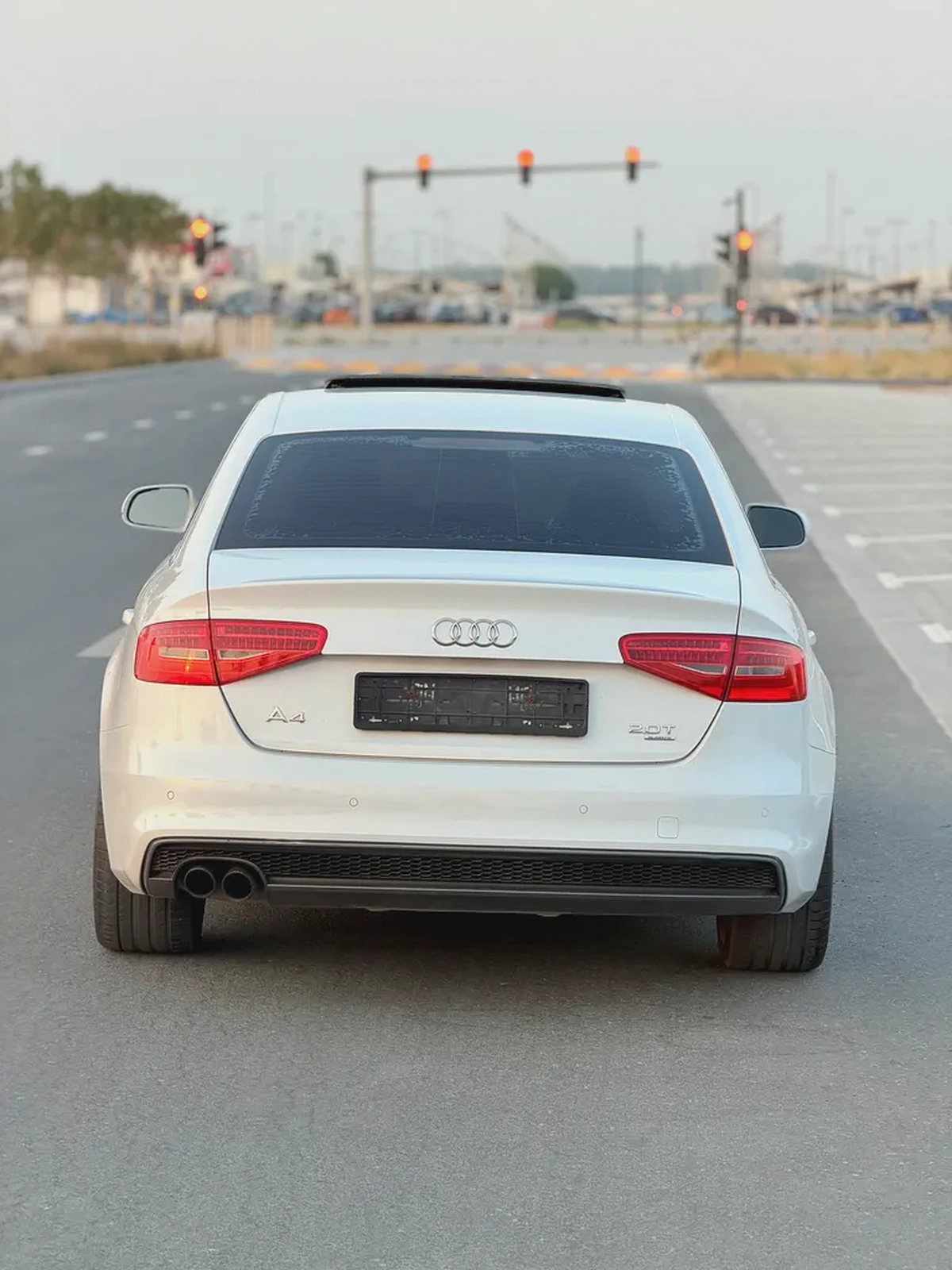 Audi A4 2013 2.0 TFSI quattro S line - GCC Specs - Excellent Condition-4-4