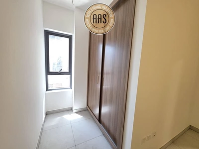In prime location brand new luxurious 1bhk with all amenities-6