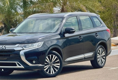 820-Monthly l GCC l 4WD , Cruise, Camera l Accident Free-4