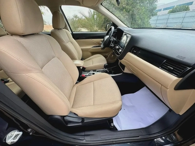 820-Monthly l GCC l 4WD , Cruise, Camera l Accident Free-8