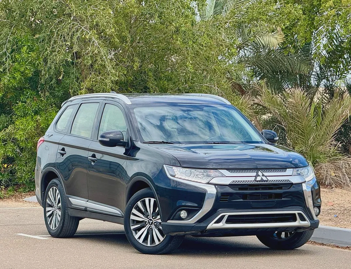 820-Monthly l GCC l 4WD , Cruise, Camera l Accident Free