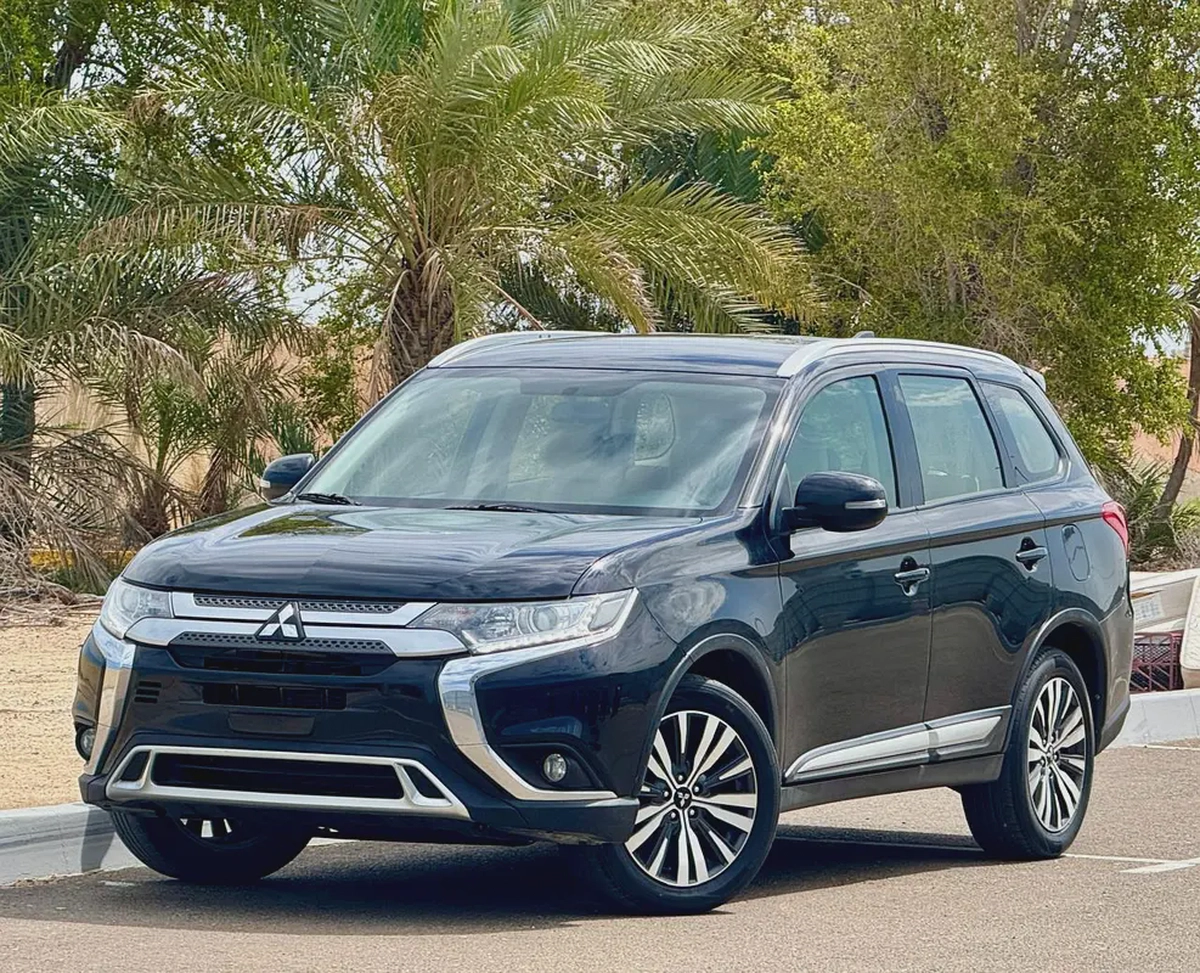 820-Monthly l GCC l 4WD , Cruise, Camera l Accident Free