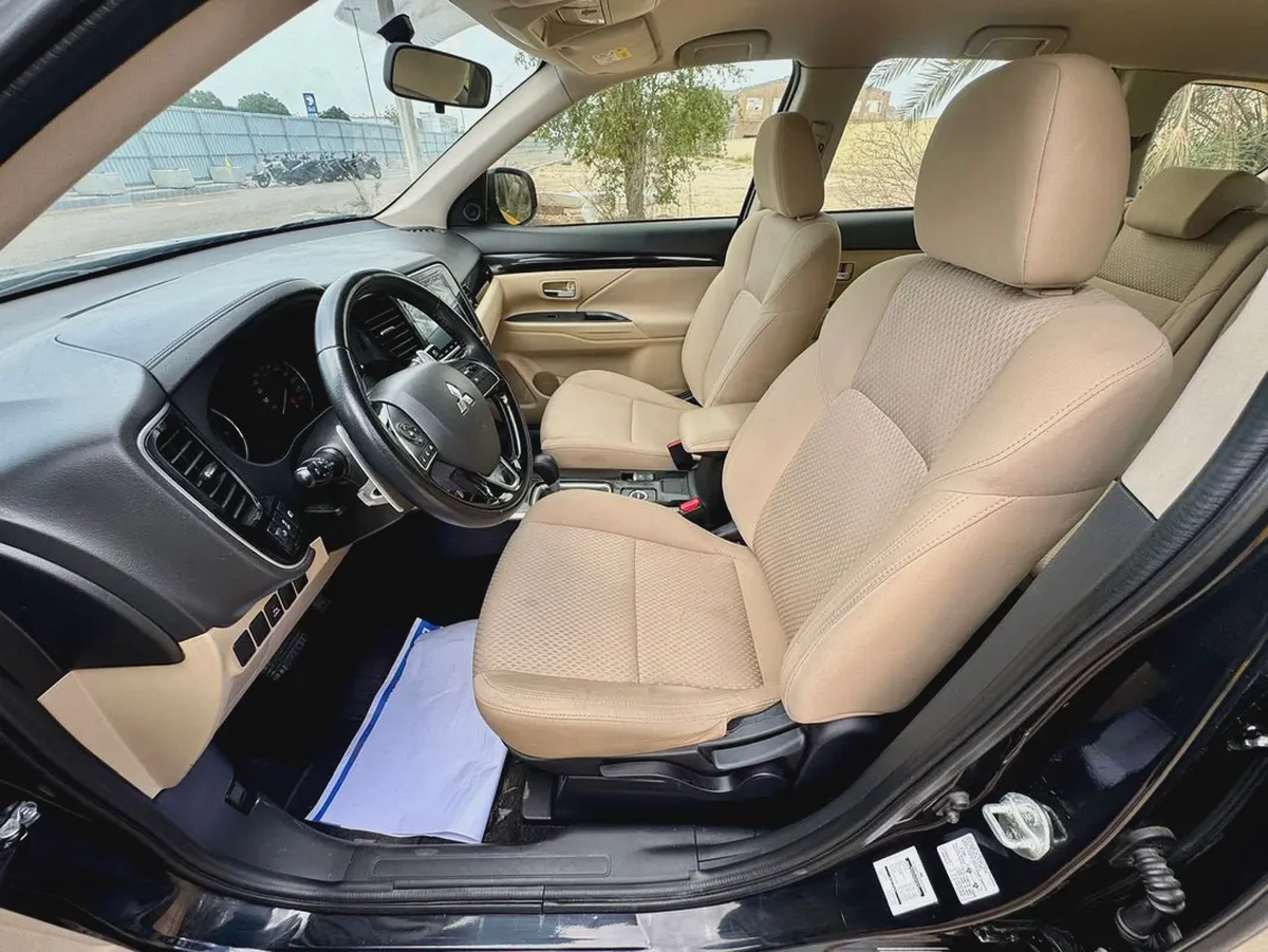 820-Monthly l GCC l 4WD , Cruise, Camera l Accident Free