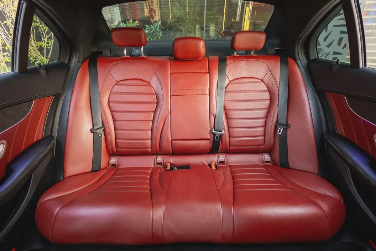 Mercedes-Benz C-Class 200 2021-12-12