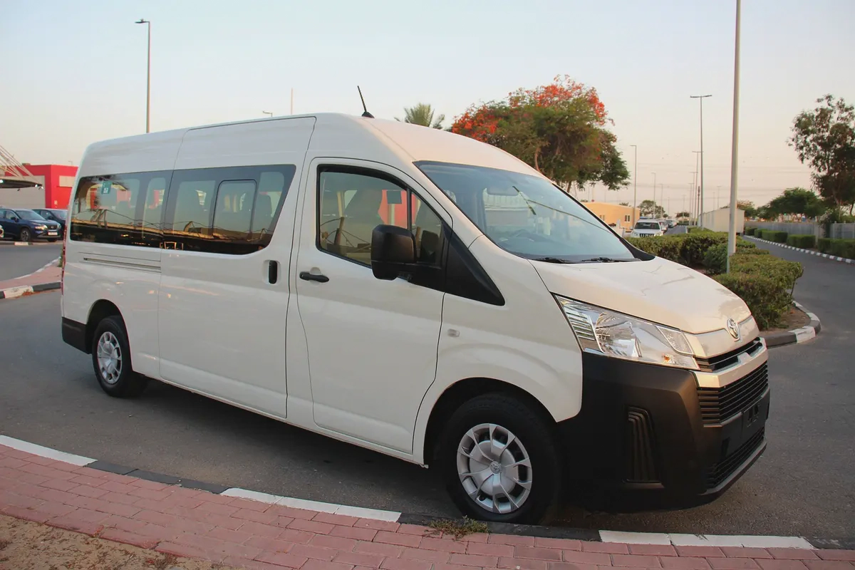 2023 Toyota Hiace 3.5L 13 seat! GCC! Perfect Condition!-6-6