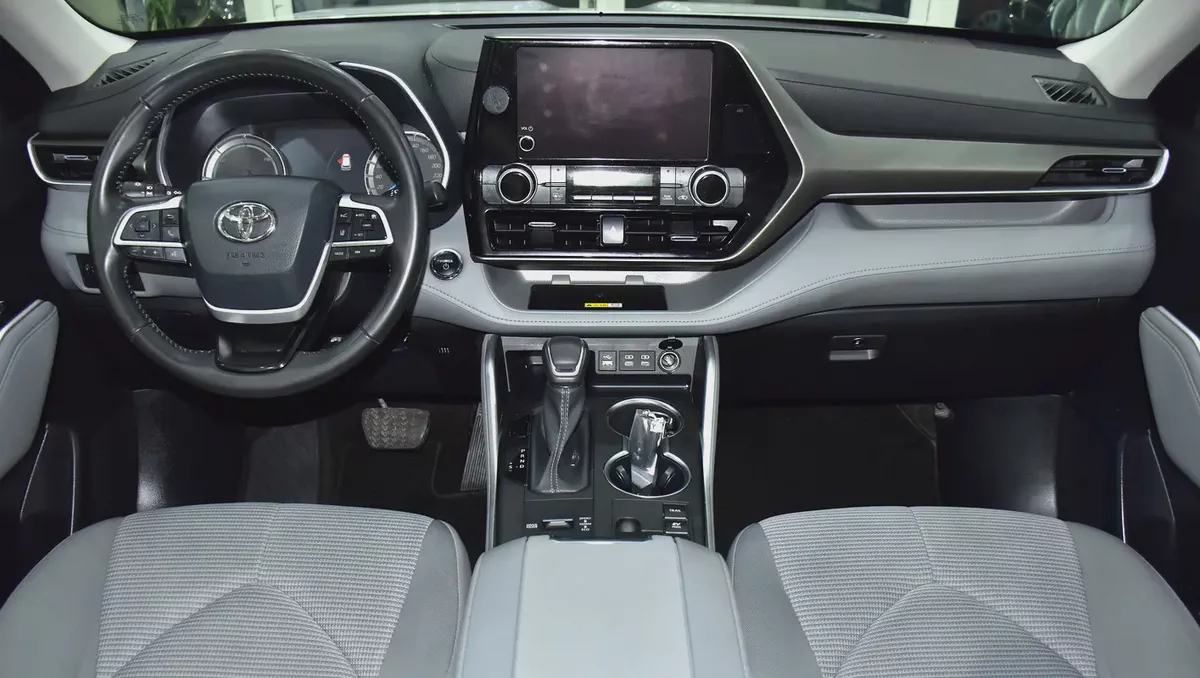 AED 2,181 EMi at 0% DP | Toyota Highlander Hybrid GLE ( 2023 Model ) in White Color GCC Specs-10-10