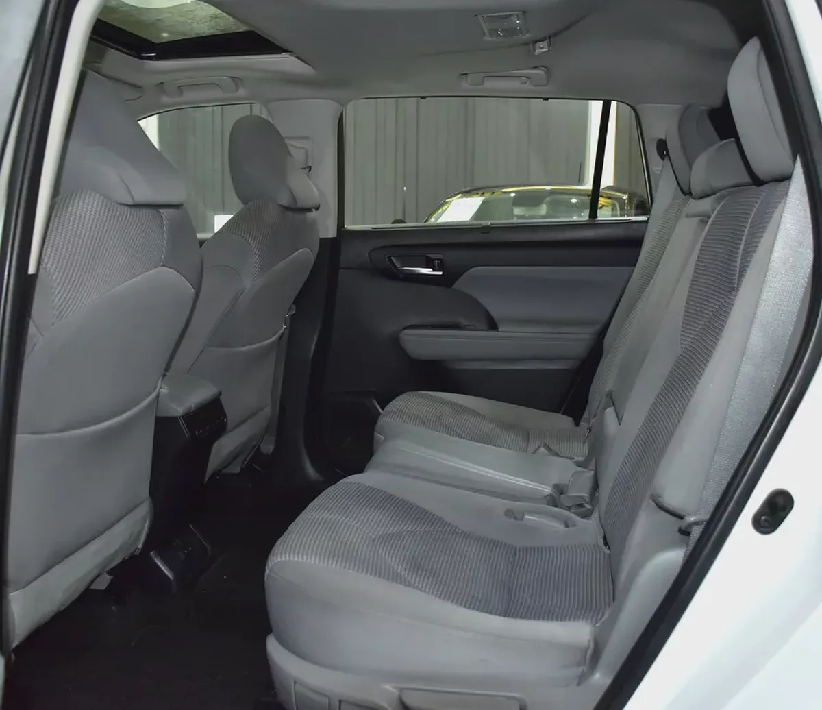 AED 2,181 EMi at 0% DP | Toyota Highlander Hybrid GLE ( 2023 Model ) in White Color GCC Specs-16-16
