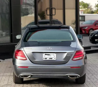 Mercedes Benz E200 STANDARD E 200 | GCC Specs | Pristine Condition-10