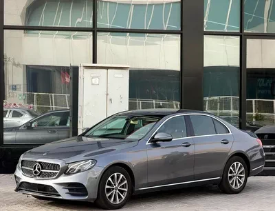 Mercedes Benz E200 STANDARD E 200 | GCC Specs | Pristine Condition-1