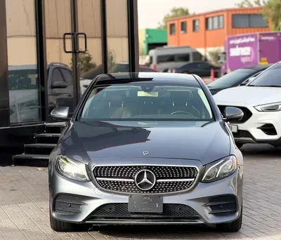 Mercedes Benz E200 STANDARD E 200 | GCC Specs | Pristine Condition-2