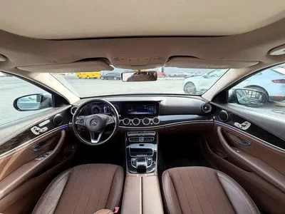 Mercedes Benz E200 STANDARD E 200 | GCC Specs | Pristine Condition-6