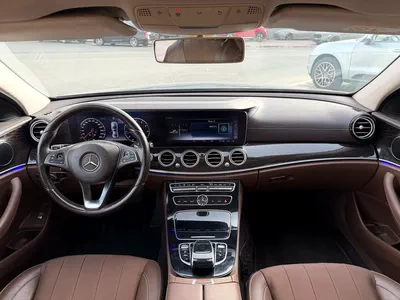 Mercedes Benz E200 STANDARD E 200 | GCC Specs | Pristine Condition-7