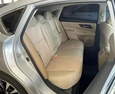 Nissan Altima 2.5 SL (Special Luxury) 4CYL-10