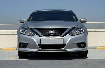 Nissan Altima 2.5 SL (Special Luxury) 4CYL-4