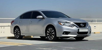 Nissan Altima 2.5 SL (Special Luxury) 4CYL-0