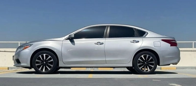 Nissan Altima 2.5 SL (Special Luxury) 4CYL-1