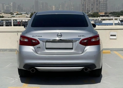 Nissan Altima 2.5 SL (Special Luxury) 4CYL-5