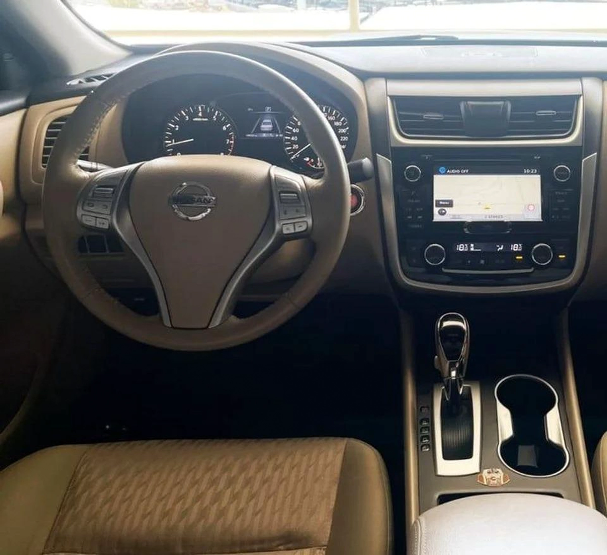 Nissan Altima 2.5 SL (Special Luxury) 4CYL-6-6