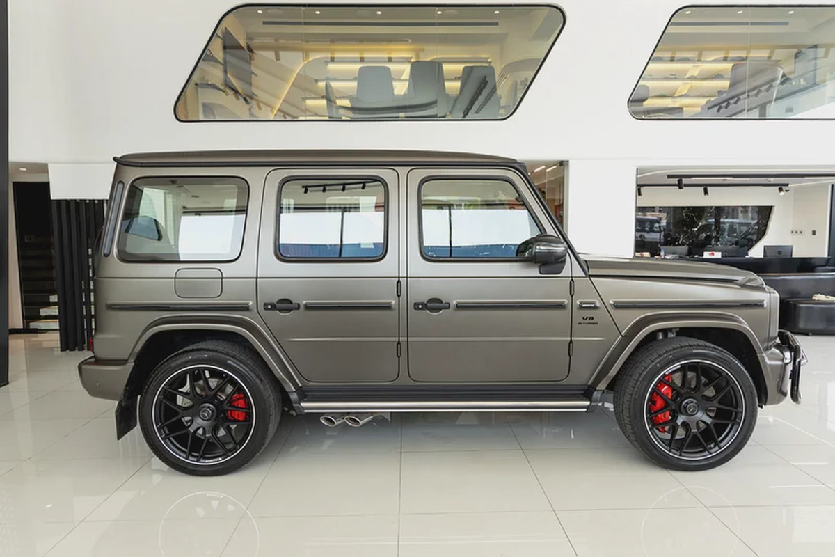 Mercedes G63 AMG - Fully Loaded - Rear Entertainment System- 2024 Special Color 3 Years Gargash Auto-6-6