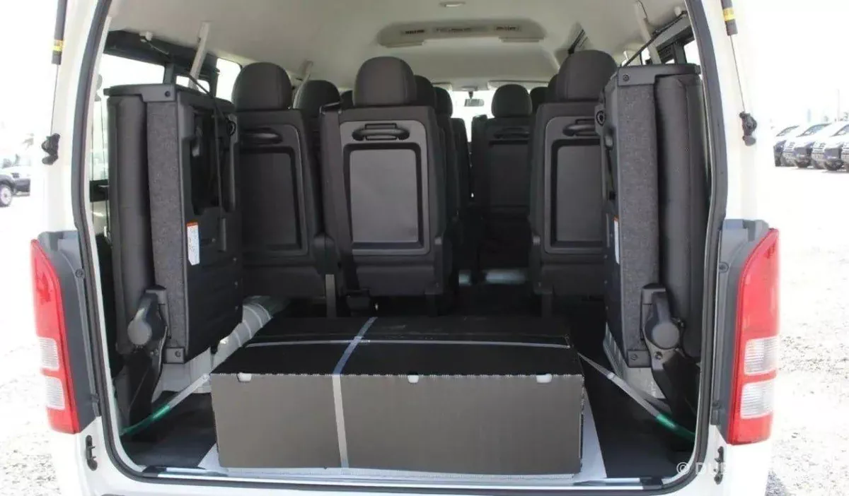 Toyota Hiace DLS - STANDARD ROOF DLS - STD ROOF 2.5 DIESEL-4-0