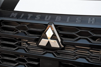 Mitsubishi L200 Sportero-1