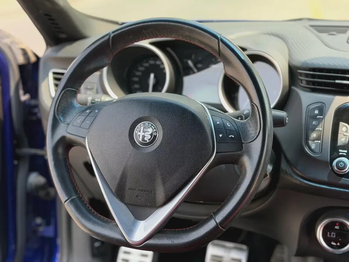 2019 Alfa Romeo Giulietta Veloce | GCC Specs-5-5