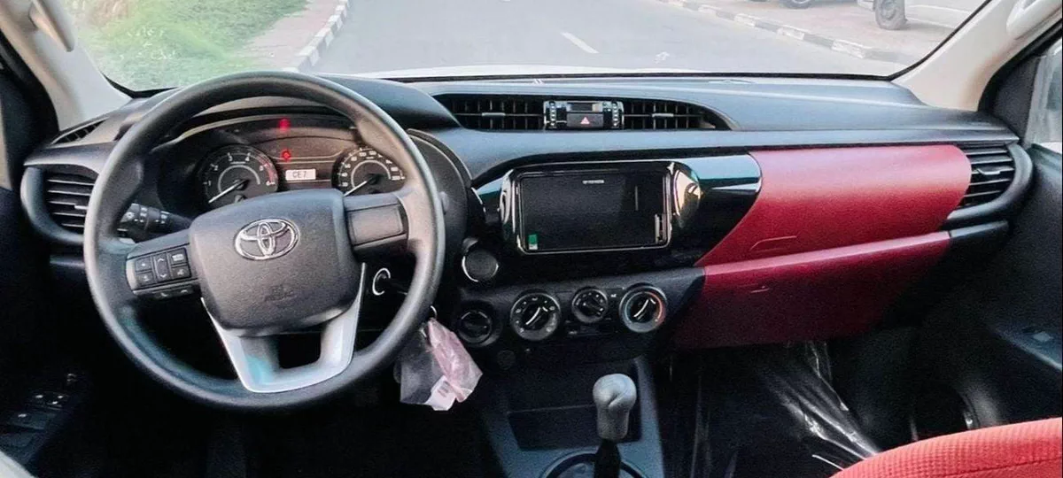 Toyota Hilux GLX GL 2.4L Double Cab Utility-4-0