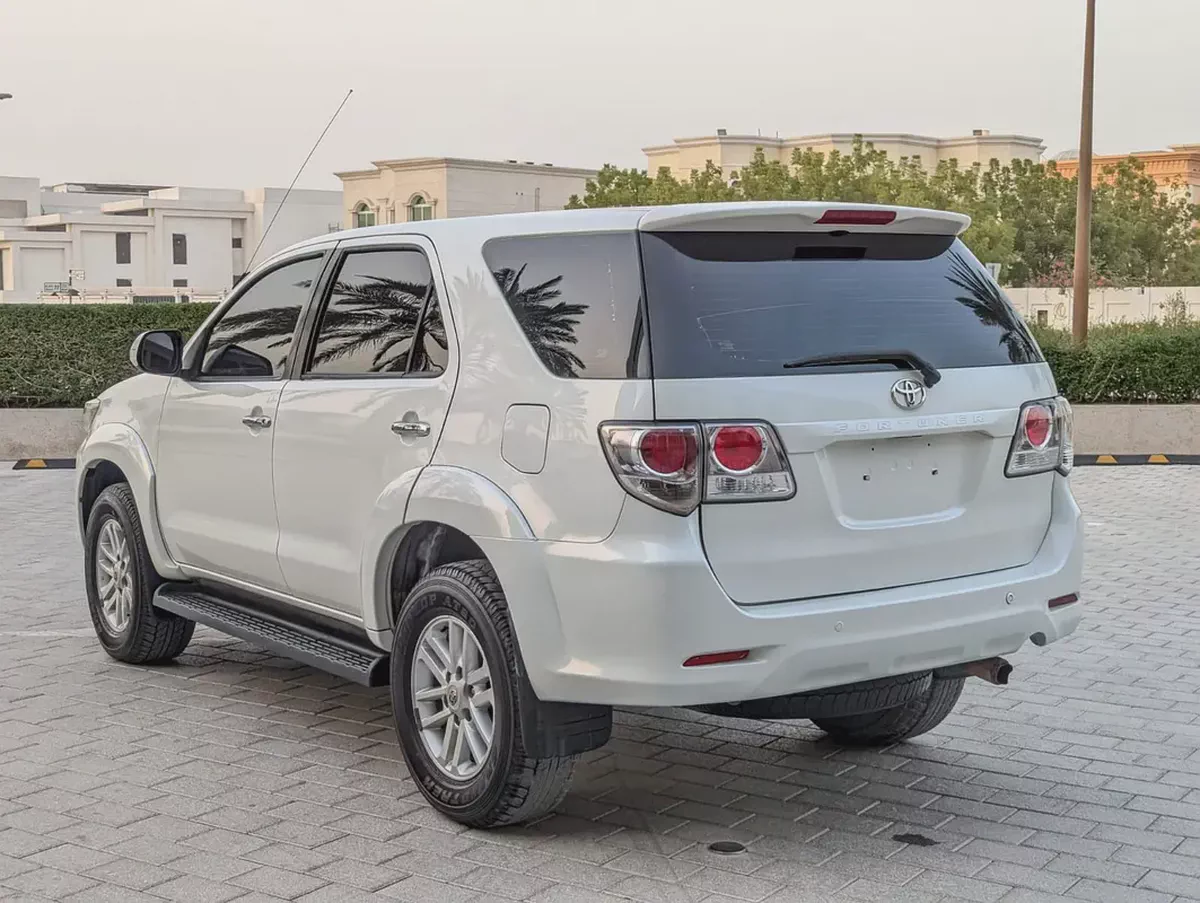 TOYOTA FORTUNER 2013 GCC V4 2.7L IN GOOD CONDITION-9-9