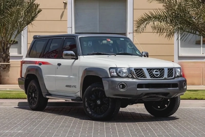 Nissan Patrol Safari Super Safari 2017 GCC Specs ll No paint No accident-1