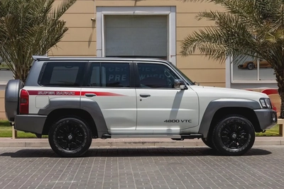 Nissan Patrol Safari Super Safari 2017 GCC Specs ll No paint No accident-6