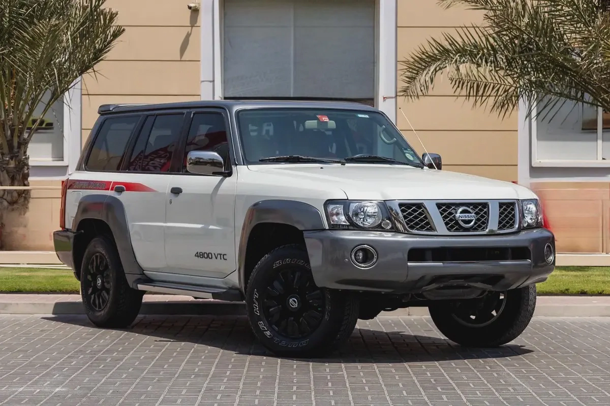 Nissan Patrol Safari Super Safari 2017 GCC Specs ll No paint No accident-1-1