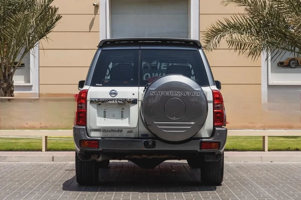 Nissan Patrol Safari Super Safari 2017 GCC Specs ll No paint No accident