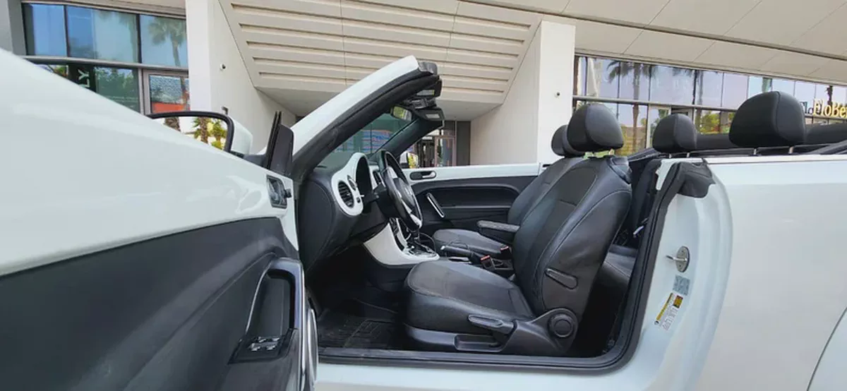 2019 Volkswagen Beetle -2.0L-4 Cyl-Excellent Condition-14-14