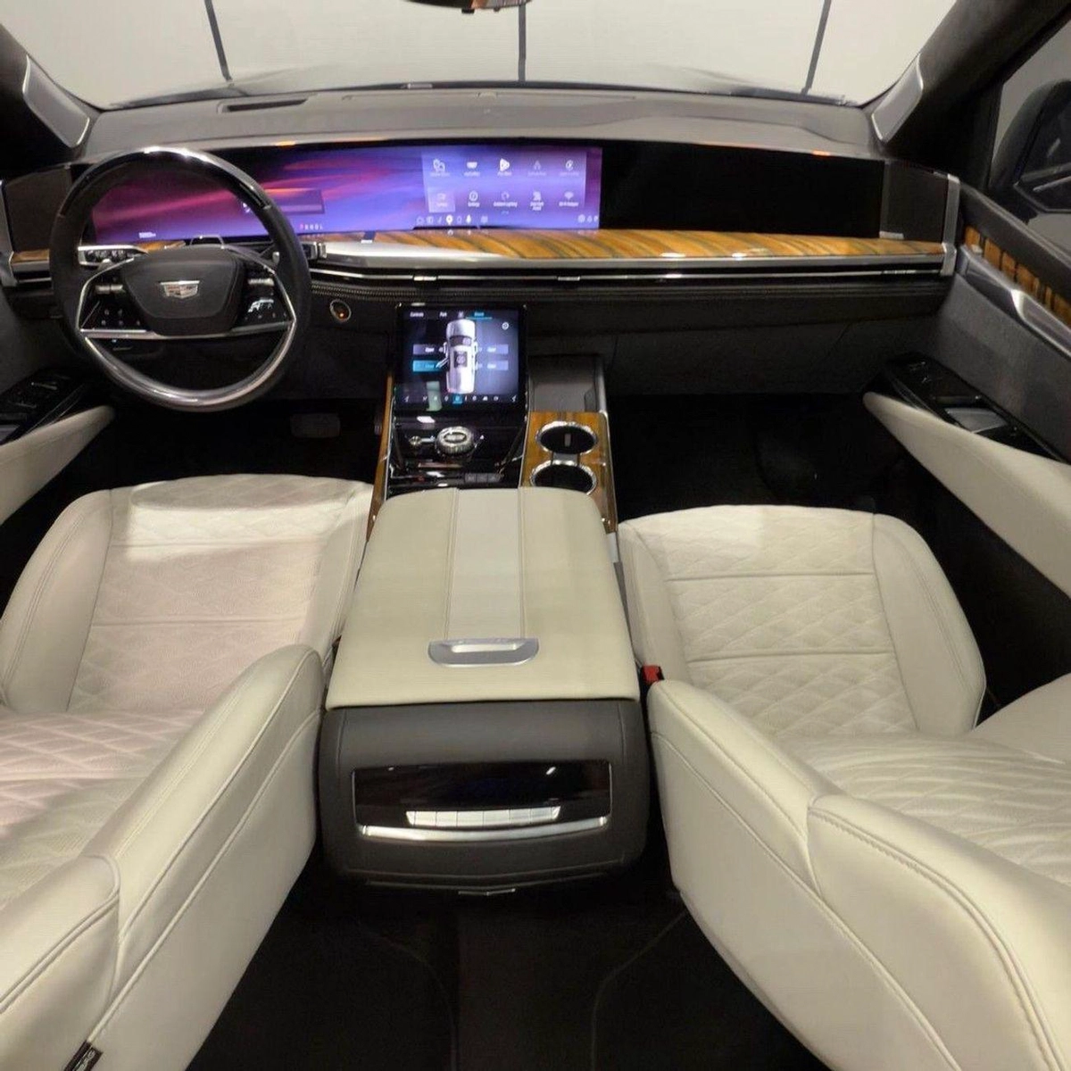 Cadillac Escalade Sport Platinum Cadillac Escalade Sport Platinum Full Option 2025 GCC specs | Warranty and service contract-10-0