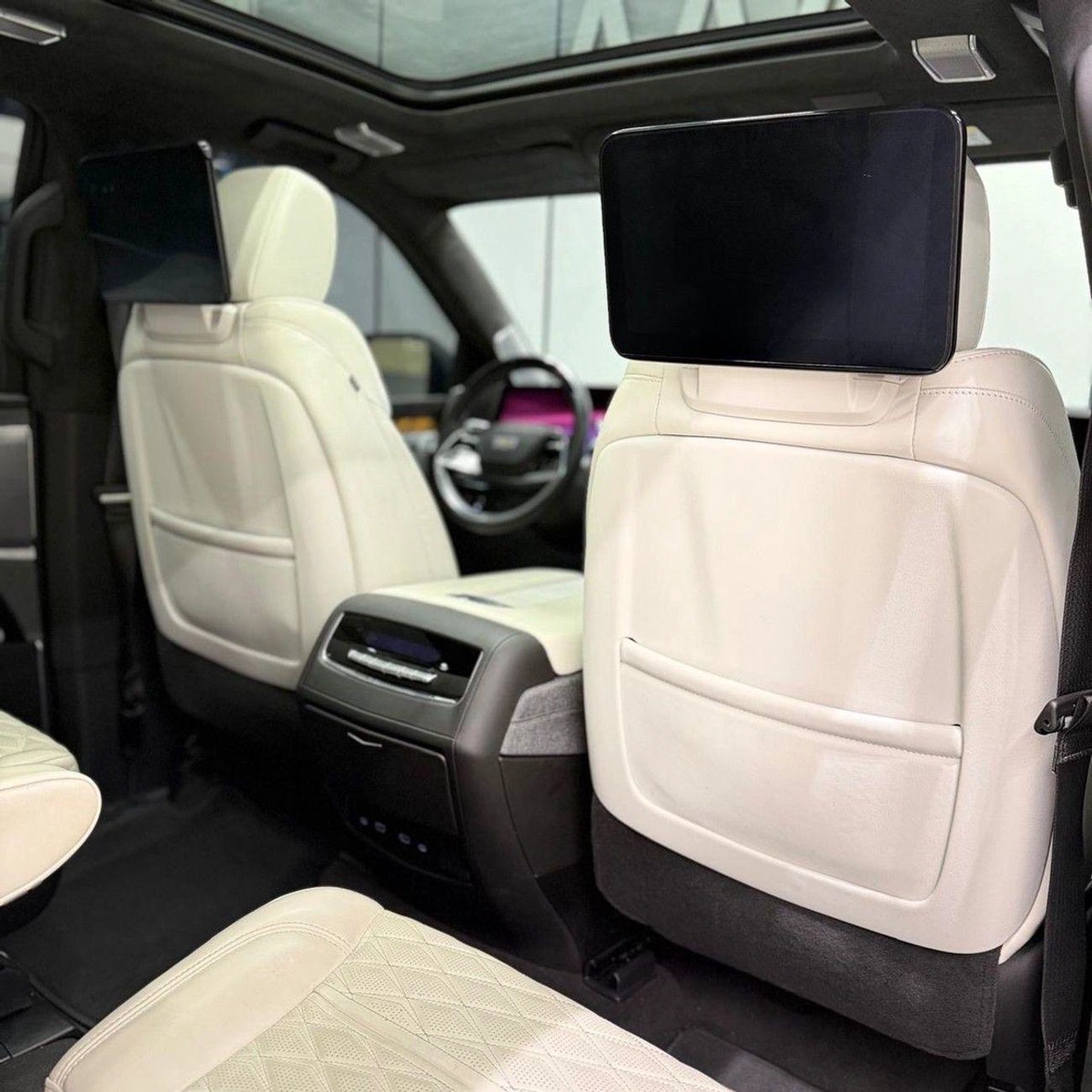Cadillac Escalade Sport Platinum Cadillac Escalade Sport Platinum Full Option 2025 GCC specs | Warranty and service contract-21-0