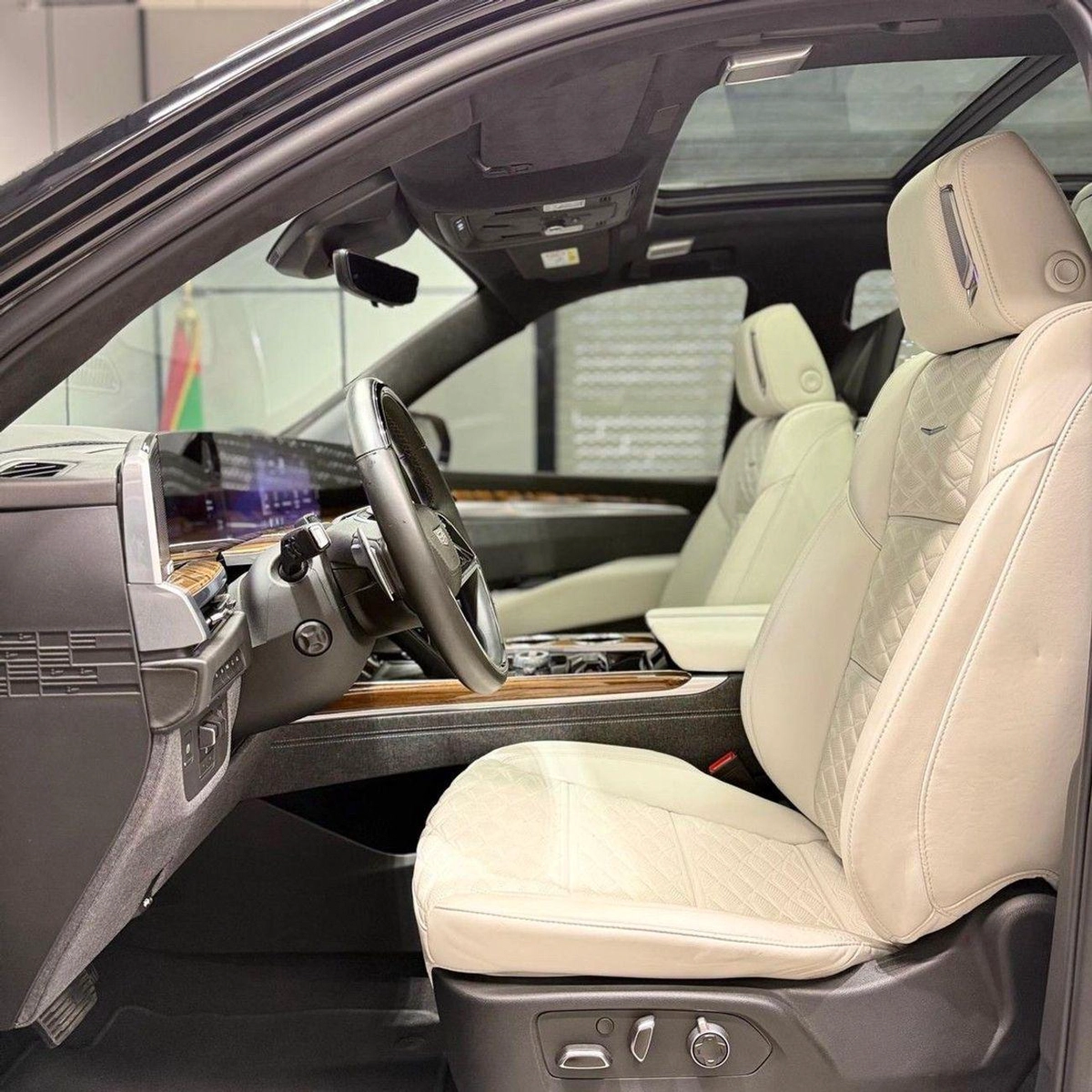 Cadillac Escalade Sport Platinum Cadillac Escalade Sport Platinum Full Option 2025 GCC specs | Warranty and service contract-7-0