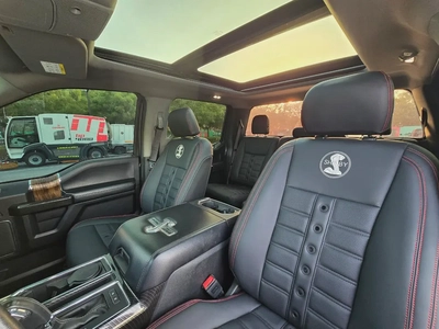 Ford F-150 Shelby 2018 GCC Specs | 755 HP | Perfect condition | 2 Keys | Orginal paint |-18