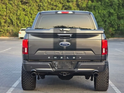 Ford F-150 Shelby 2018 GCC Specs | 755 HP | Perfect condition | 2 Keys | Orginal paint |-5