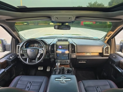 Ford F-150 Shelby 2018 GCC Specs | 755 HP | Perfect condition | 2 Keys | Orginal paint |-8