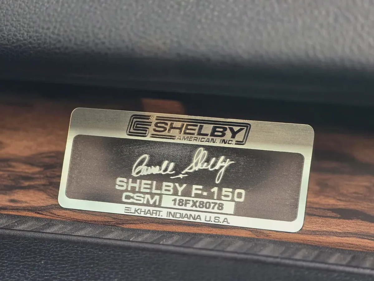 Ford F-150 Shelby 2018 GCC Specs | 755 HP | Perfect condition | 2 Keys | Orginal paint |