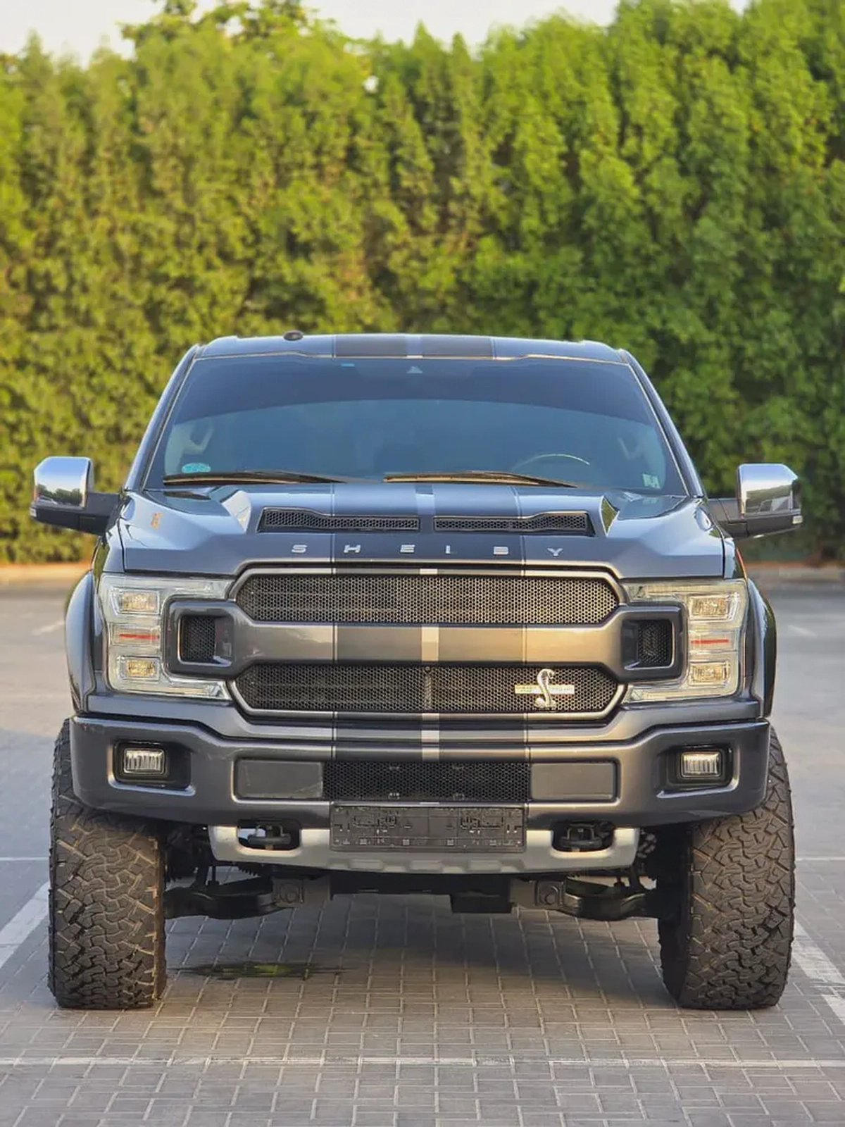Ford F-150 Shelby 2018 GCC Specs | 755 HP | Perfect condition | 2 Keys | Orginal paint |