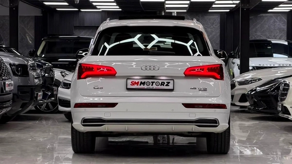 Audi Q5 2018 45 TFSI quattro S line | GCC Specs | Pristine Condition