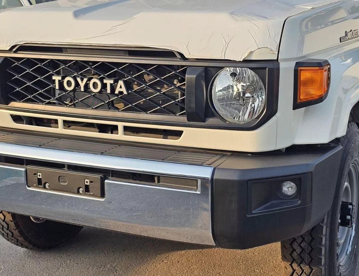 Toyota Land Cruiser 70 LC76 LX TOYOTA LANDCRUISER LC76 HARDTP LX || 5DOOR | STD OPTION | 6 STR PWR WINDOWS+MIRRORS+LOCKS WOOD LED F-9-0