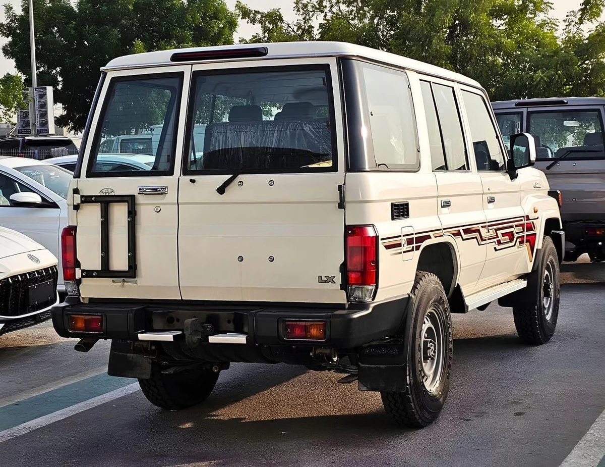 Toyota Land Cruiser 70 LC76 LX TOYOTA LANDCRUISER LC76 HARDTP LX || 5DOOR | STD OPTION | 6 STR PWR WINDOWS+MIRRORS+LOCKS WOOD LED F-3-0