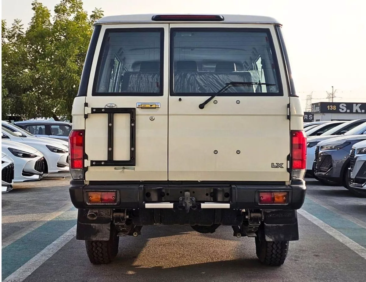 Toyota Land Cruiser 70 LC76 LX TOYOTA LANDCRUISER LC76 HARDTP LX || 5DOOR | STD OPTION | 6 STR PWR WINDOWS+MIRRORS+LOCKS WOOD LED F-5-0