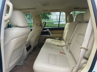 Toyota Land Cruiser VXR 2017 - GCC Specs-9