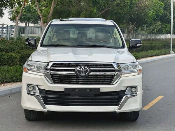 Toyota Land Cruiser VXR 2017 - GCC Specs
