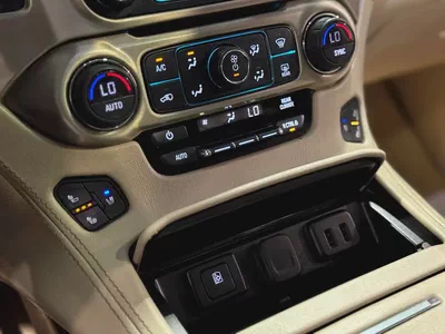 GMC Yukon Denali | 2019 | GCC Specs | Full Option | Pristine Condition-13