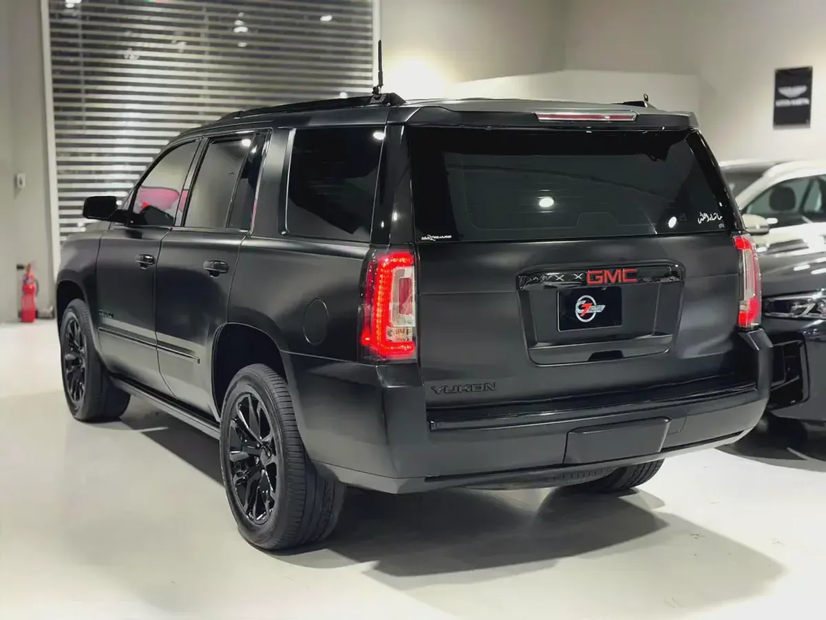 GMC Yukon Denali | 2019 | GCC Specs | Full Option | Pristine Condition-5-5